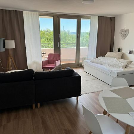 1 Zimmer Wohnung Mit Balkon Und Kueche بايروث المظهر الخارجي الصورة