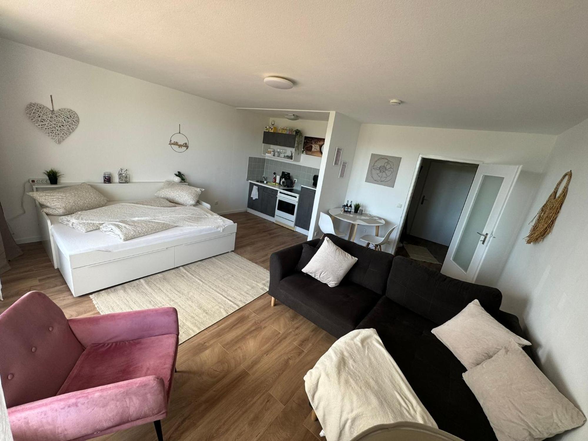 1 Zimmer Wohnung Mit Balkon Und Kueche بايروث المظهر الخارجي الصورة
