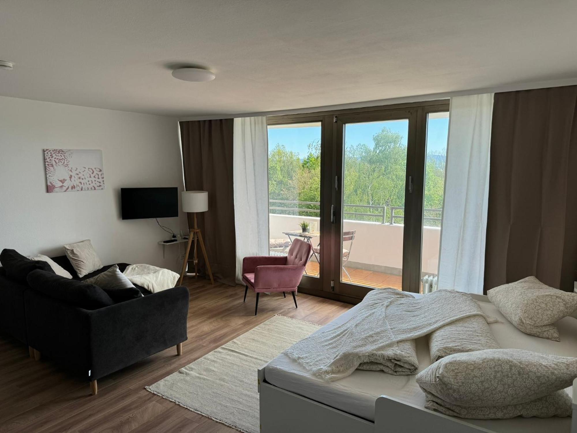 1 Zimmer Wohnung Mit Balkon Und Kueche بايروث المظهر الخارجي الصورة
